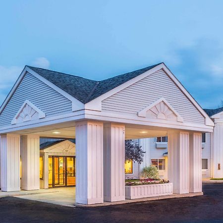 Days Inn By Wyndham Tiffin Zewnętrze zdjęcie
